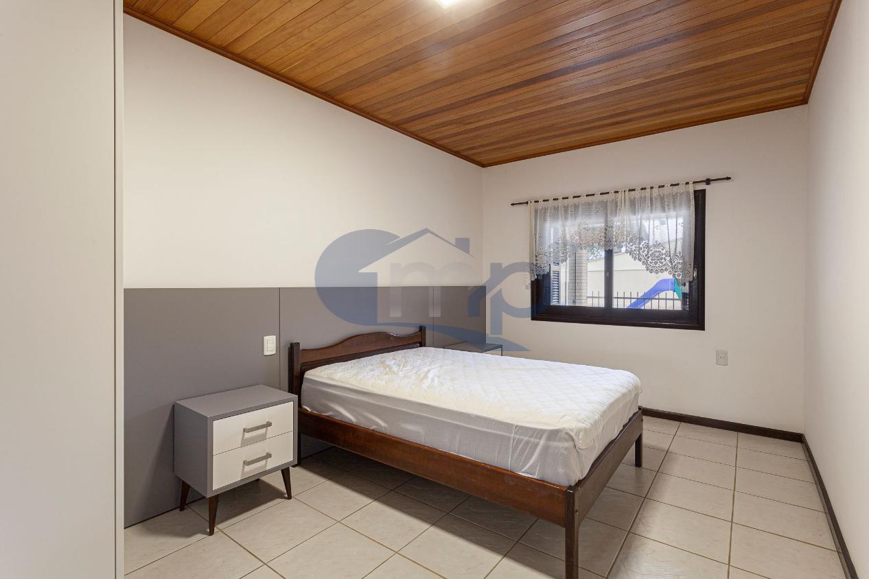 Casa à venda com 4 quartos, 335m² - Foto 19