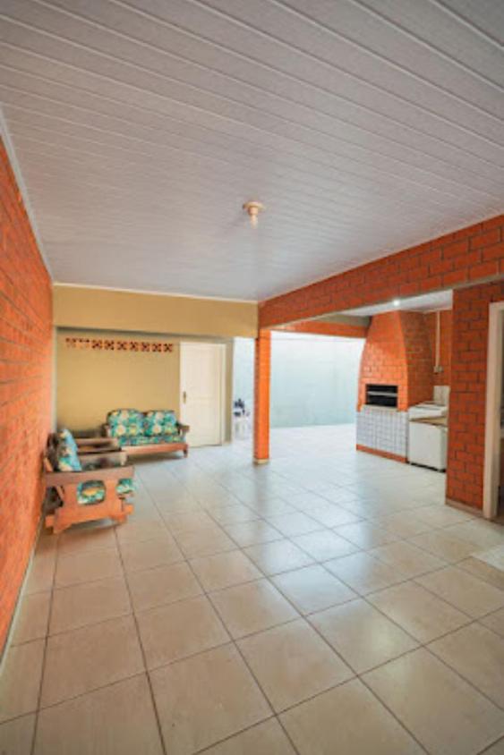 Casa à venda com 4 quartos, 120m² - Foto 3