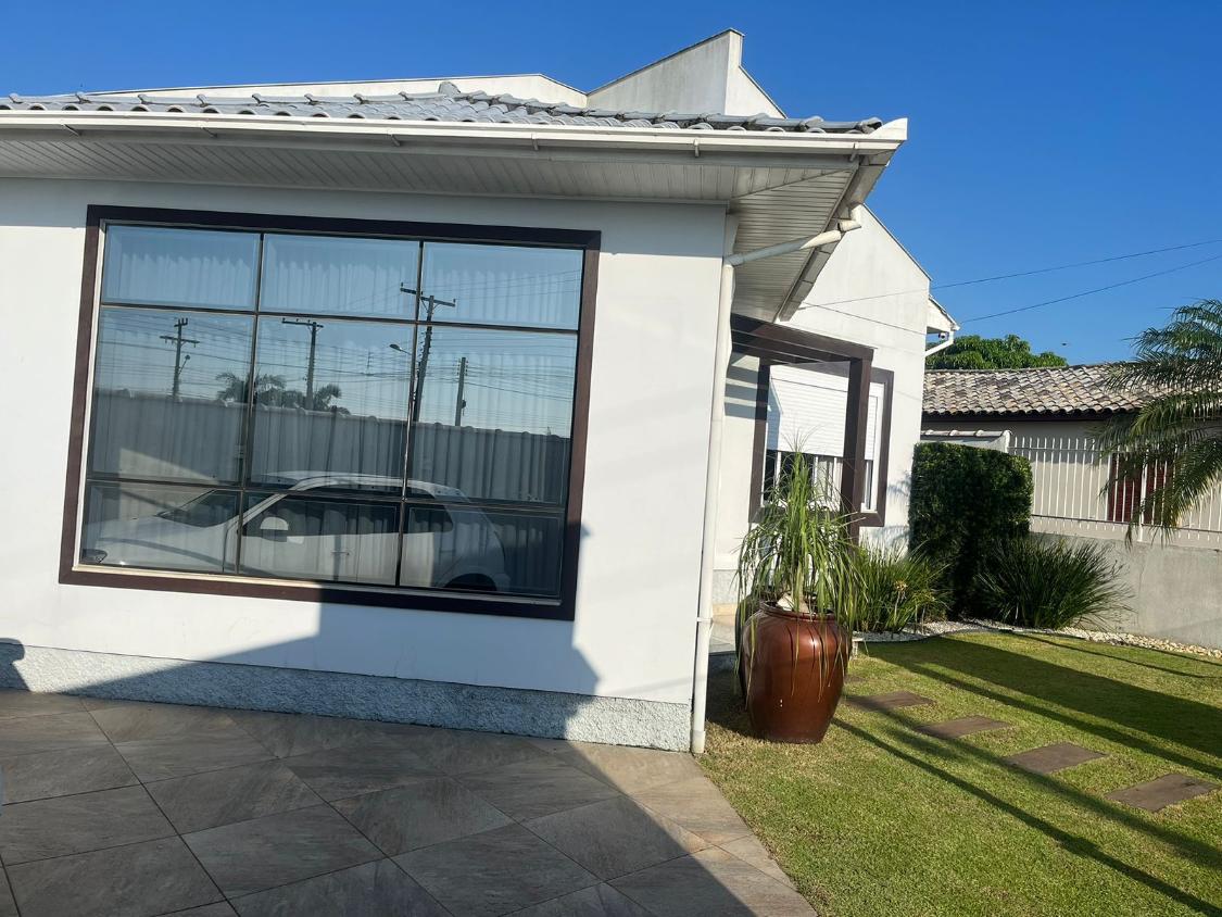 Casa à venda com 3 quartos, 360m² - Foto 2