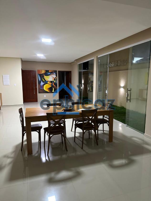 Casa à venda com 3 quartos, 210m² - Foto 15