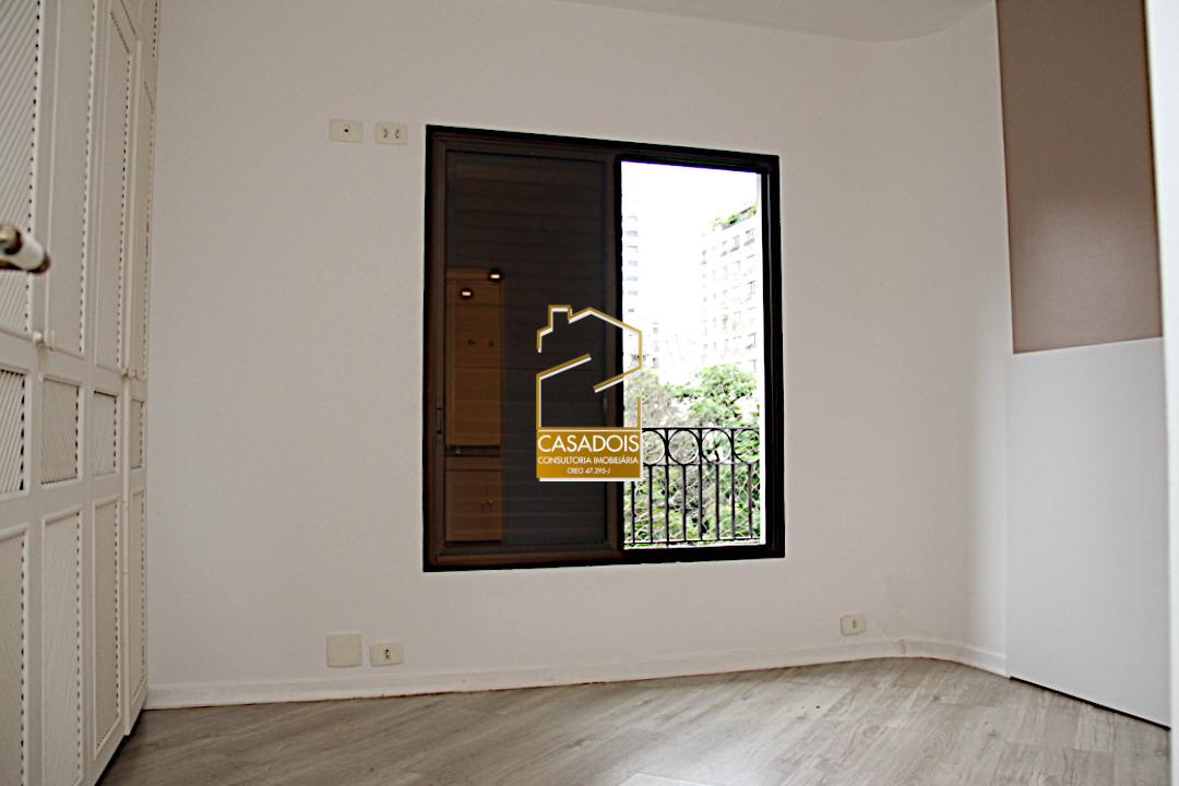 Apartamento para alugar com 4 quartos, 141m² - Foto 18