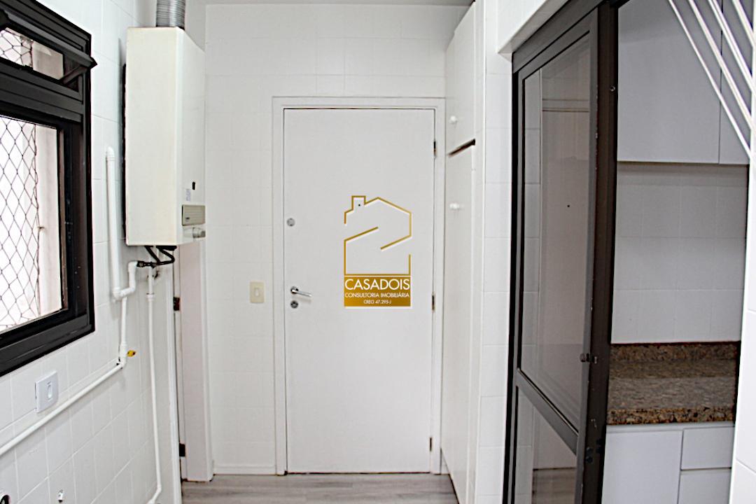 Apartamento para alugar com 4 quartos, 141m² - Foto 10