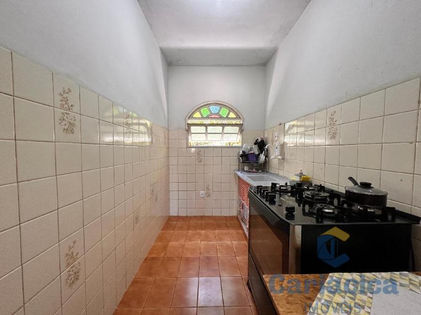 Casa à venda com 5 quartos, 326m² - Foto 18