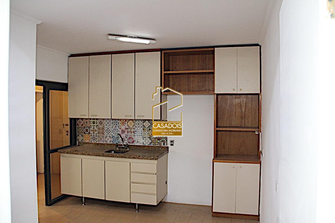 Apartamento à venda com 4 quartos, 141m² - Foto 18