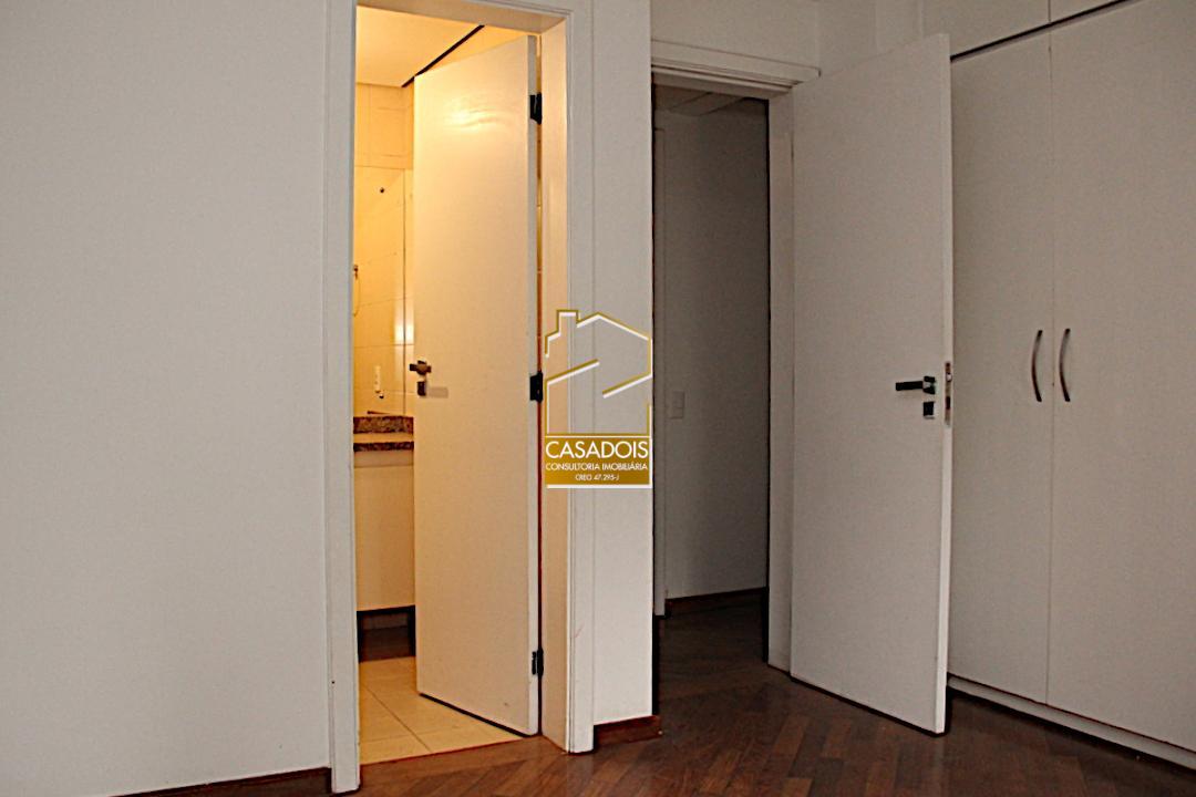 Apartamento à venda com 4 quartos, 141m² - Foto 33