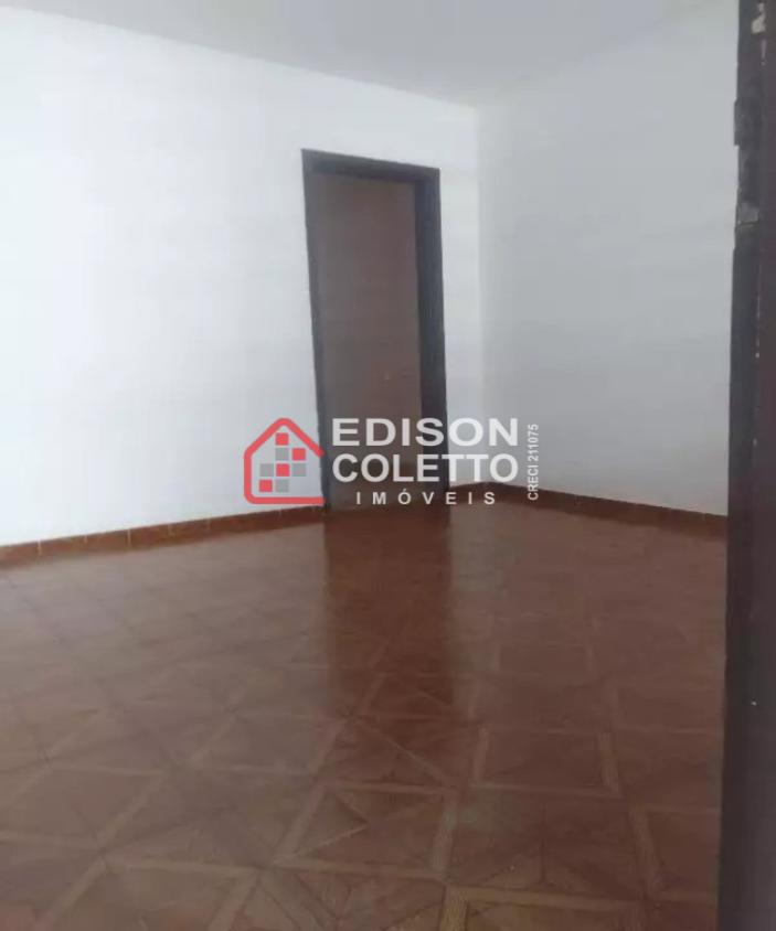 Casa à venda com 2 quartos, 80m² - Foto 14