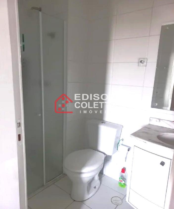 Apartamento para alugar com 2 quartos, 69m² - Foto 12