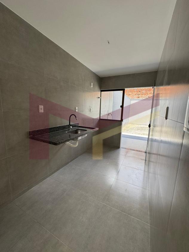 Casa à venda com 2 quartos, 67m² - Foto 13