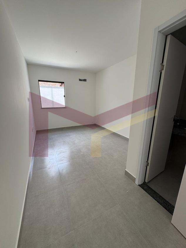 Casa à venda com 2 quartos, 67m² - Foto 11