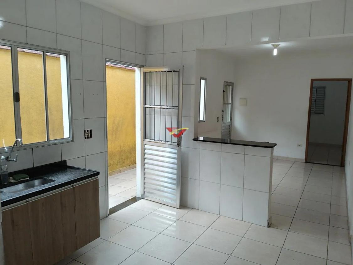 Casa à venda com 2 quartos, 130m² - Foto 12