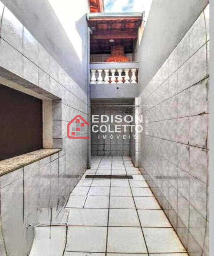 Casa à venda com 3 quartos, 225m² - Foto 11