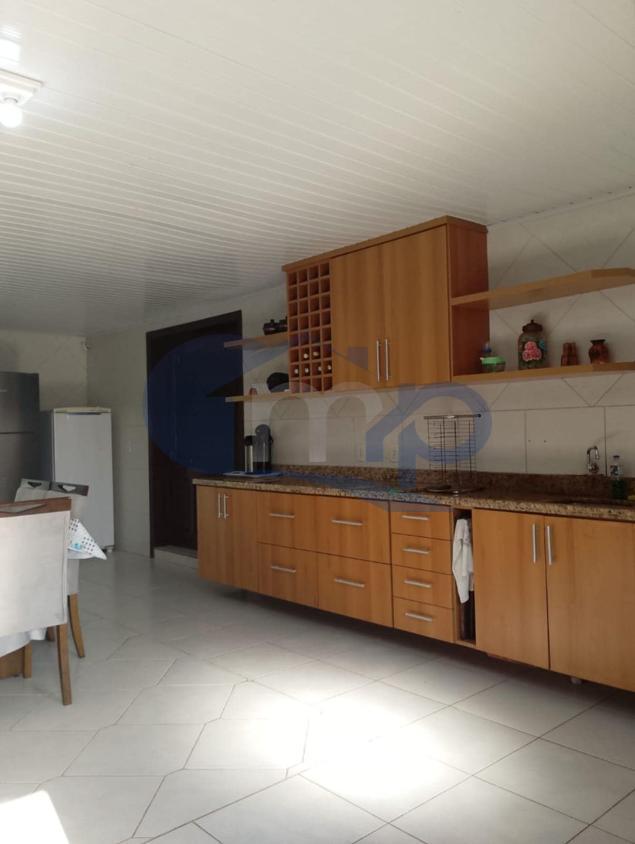 Casa à venda com 6 quartos, 264m² - Foto 15