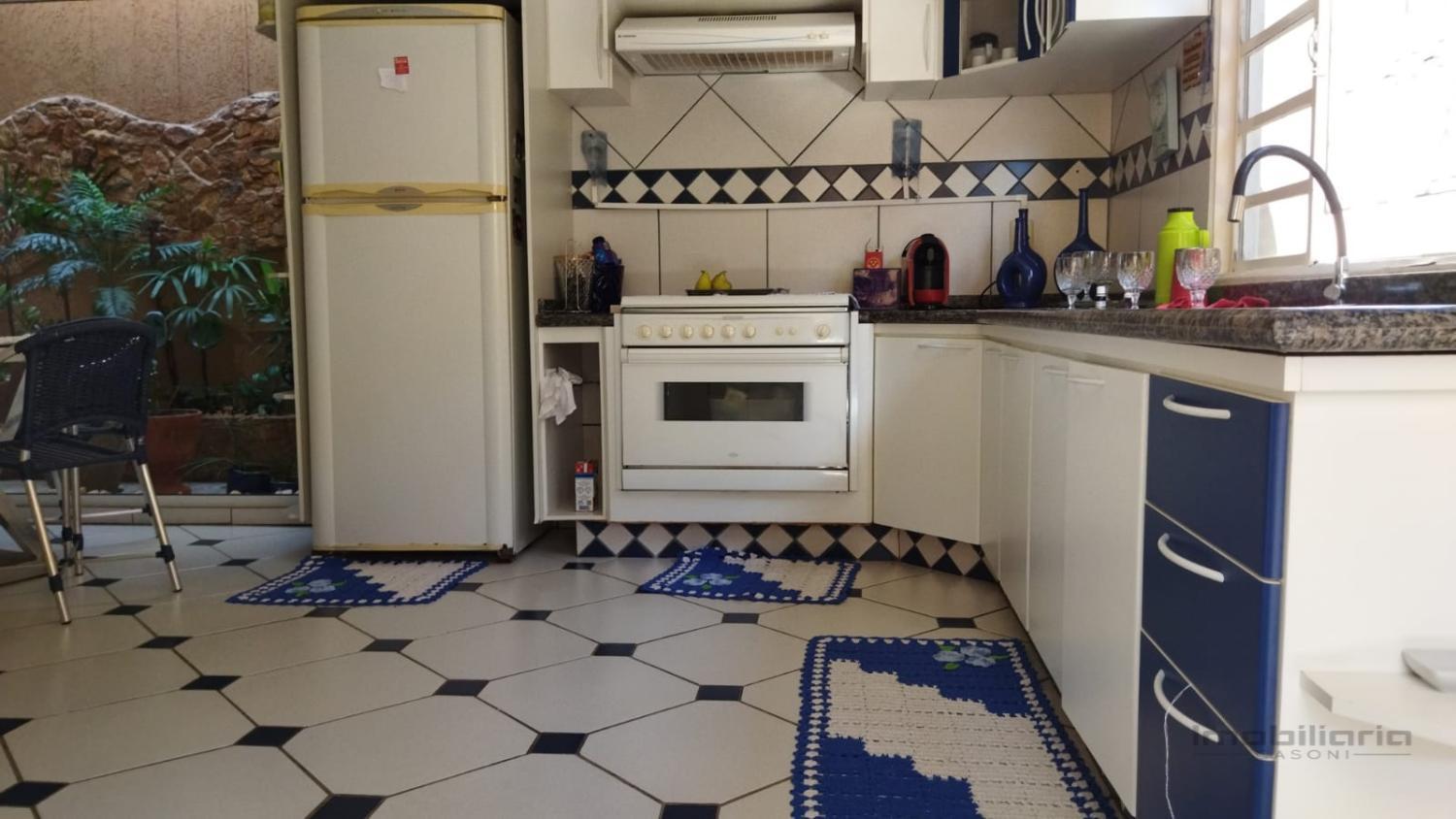 Casa à venda com 3 quartos, 145m² - Foto 10