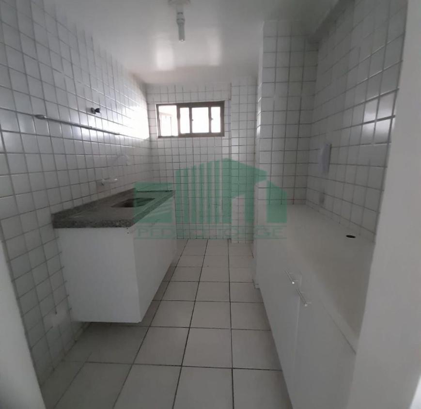 Apartamento à venda com 2 quartos, 70m² - Foto 6