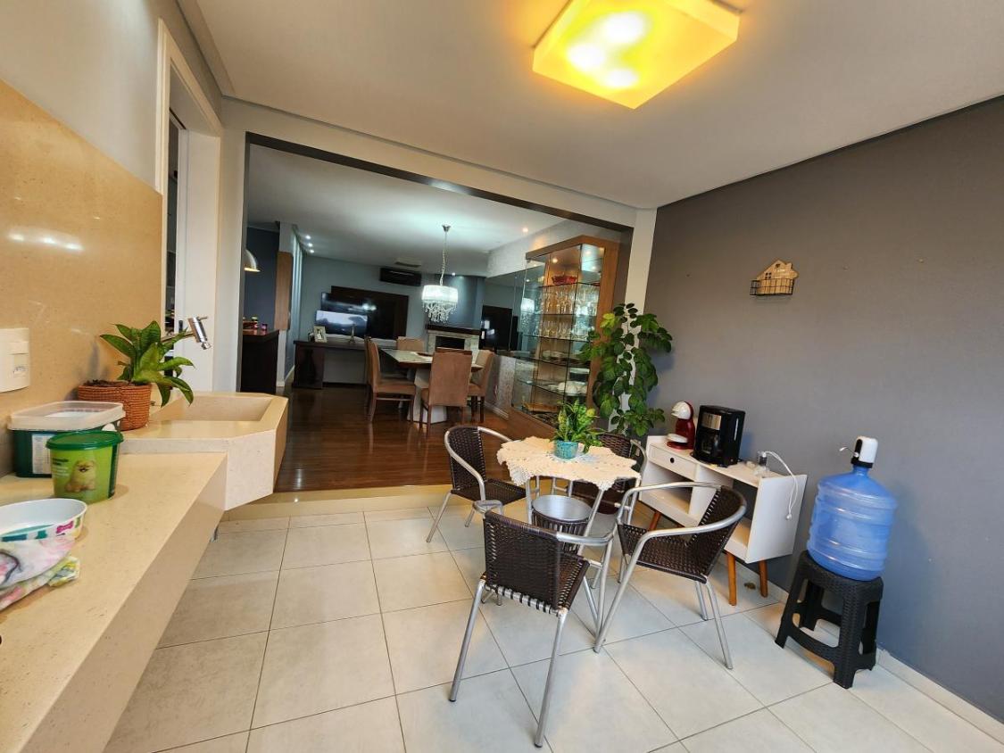 Apartamento à venda com 3 quartos, 165m² - Foto 11