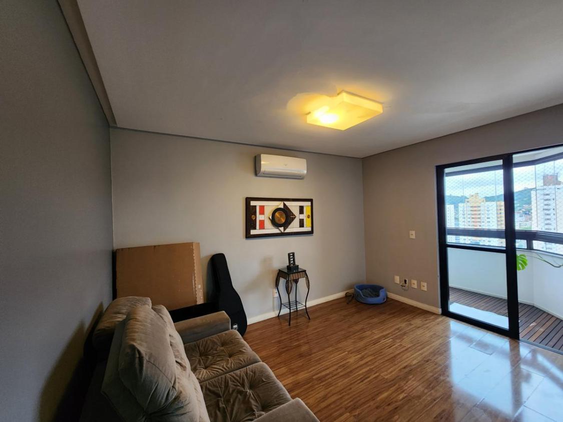 Apartamento à venda com 3 quartos, 165m² - Foto 19