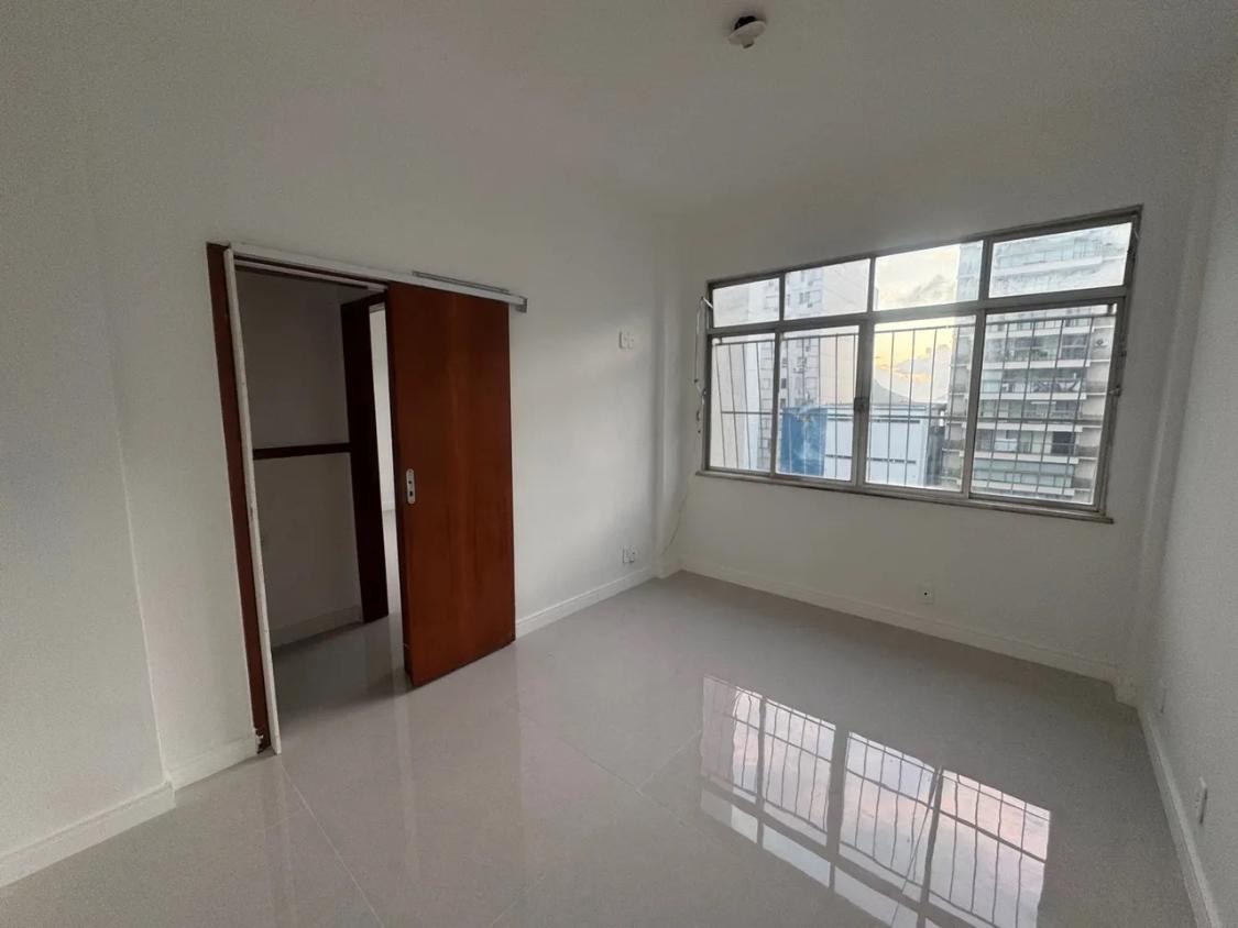 Apartamento à venda com 3 quartos, 130m² - Foto 6