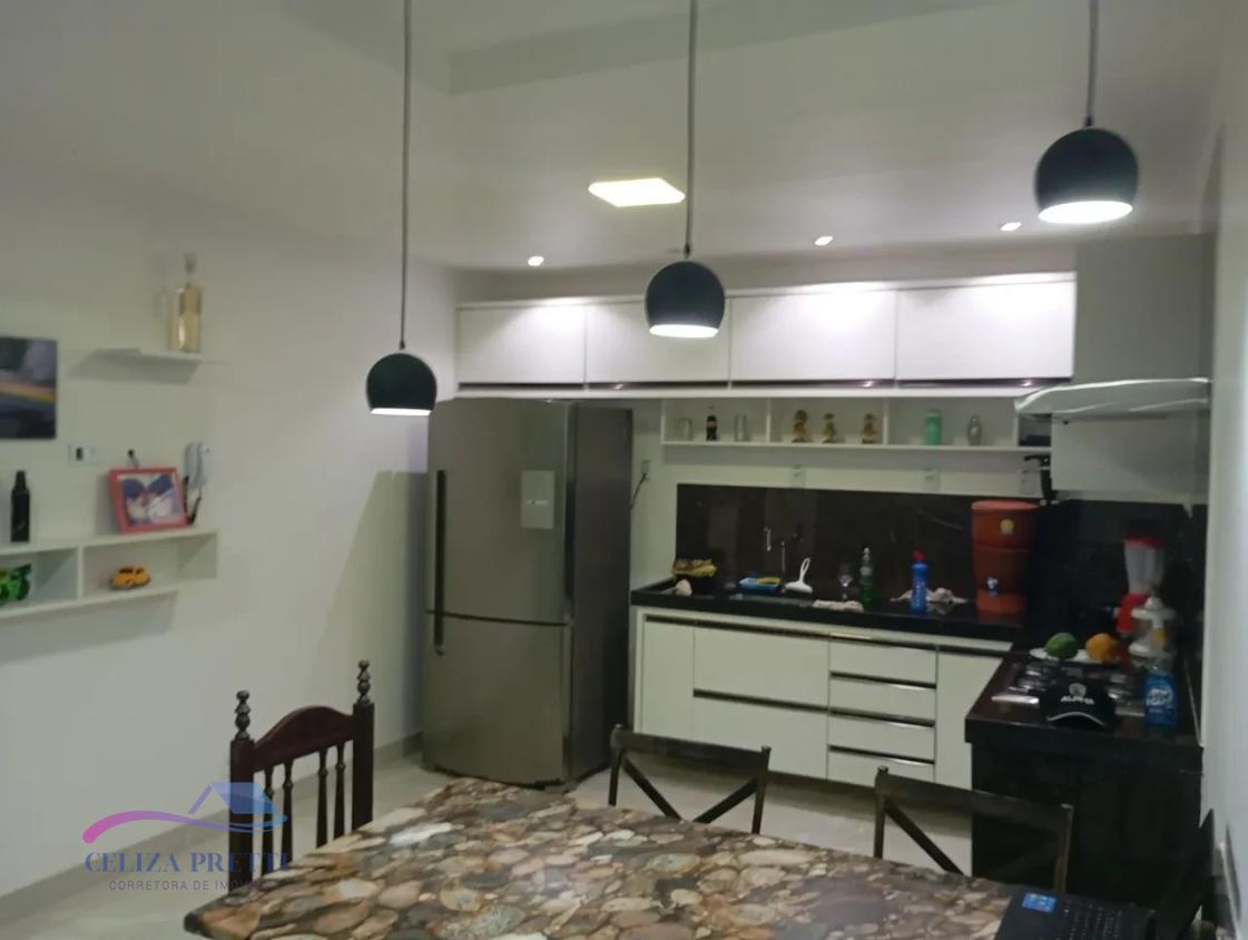 Casa à venda com 2 quartos, 75m² - Foto 9