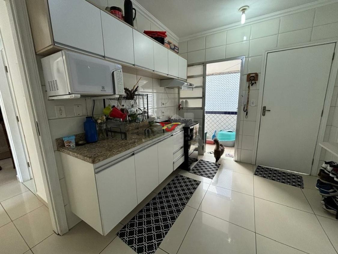 Apartamento à venda com 2 quartos, 70m² - Foto 8