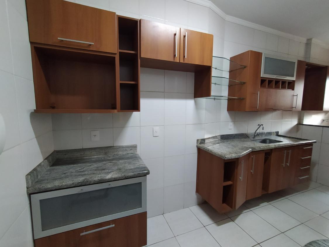 Apartamento à venda com 3 quartos, 87m² - Foto 1