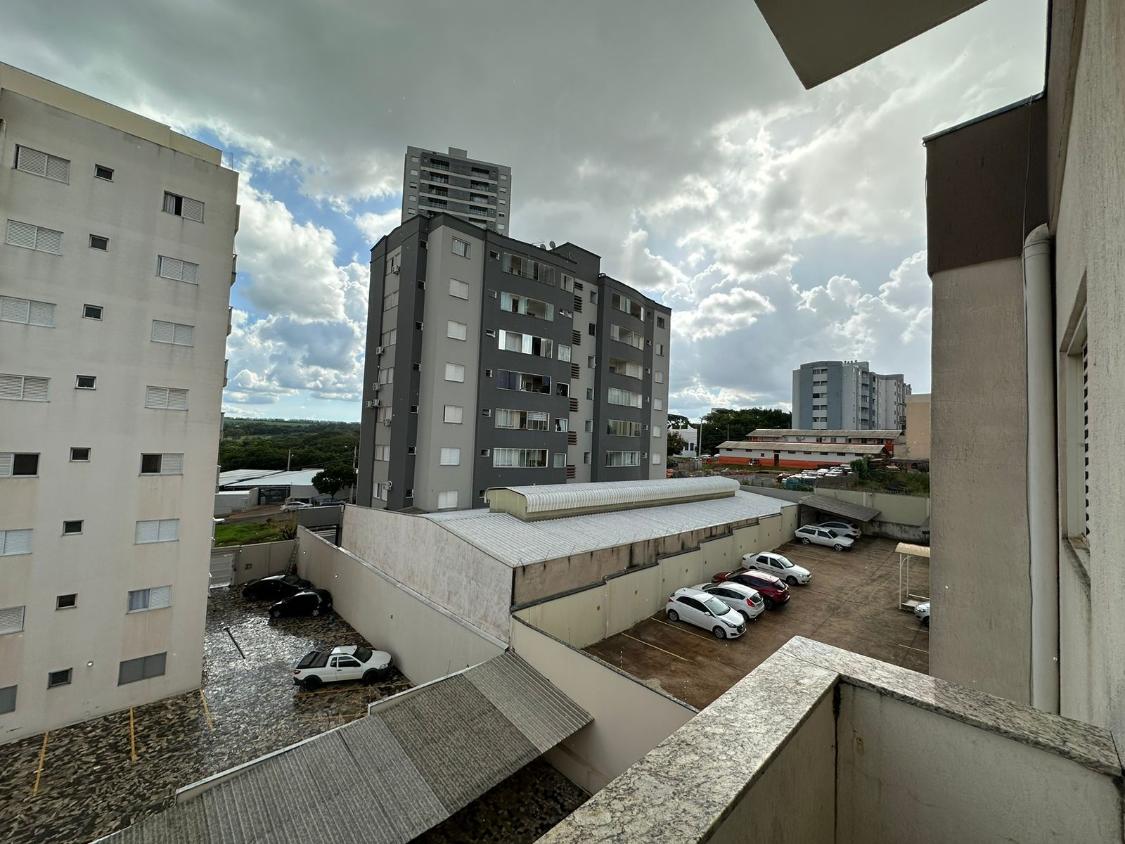 Apartamento à venda com 3 quartos, 93m² - Foto 6