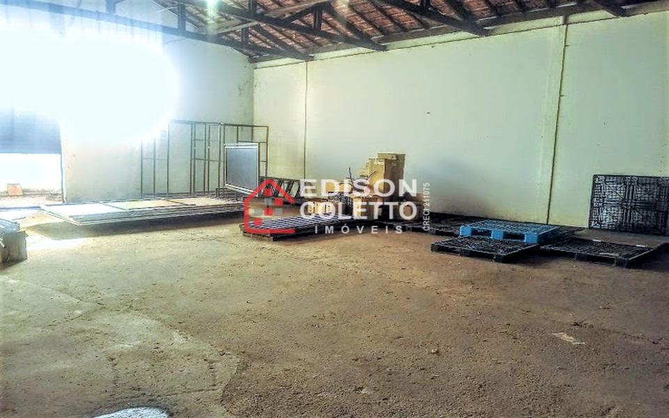 Depósito-Galpão-Armazém à venda, 250m² - Foto 4