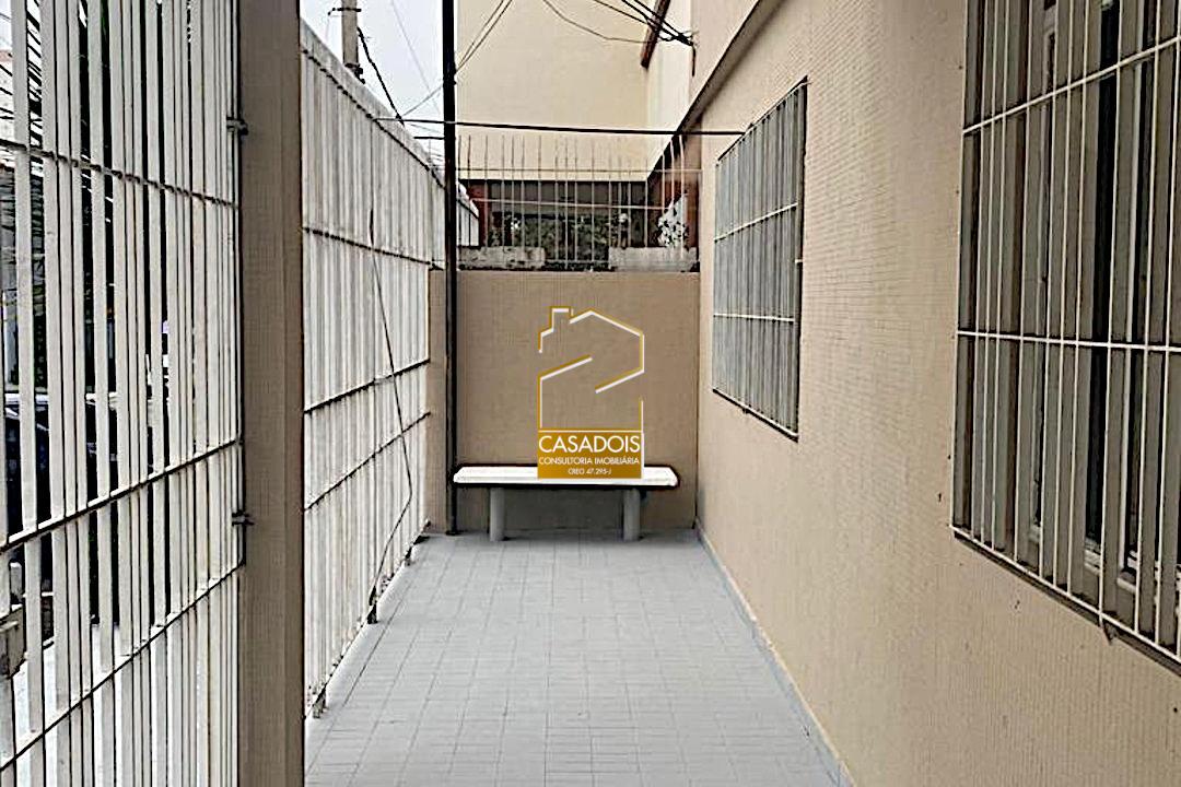 Casa à venda com 5 quartos, 250m² - Foto 3