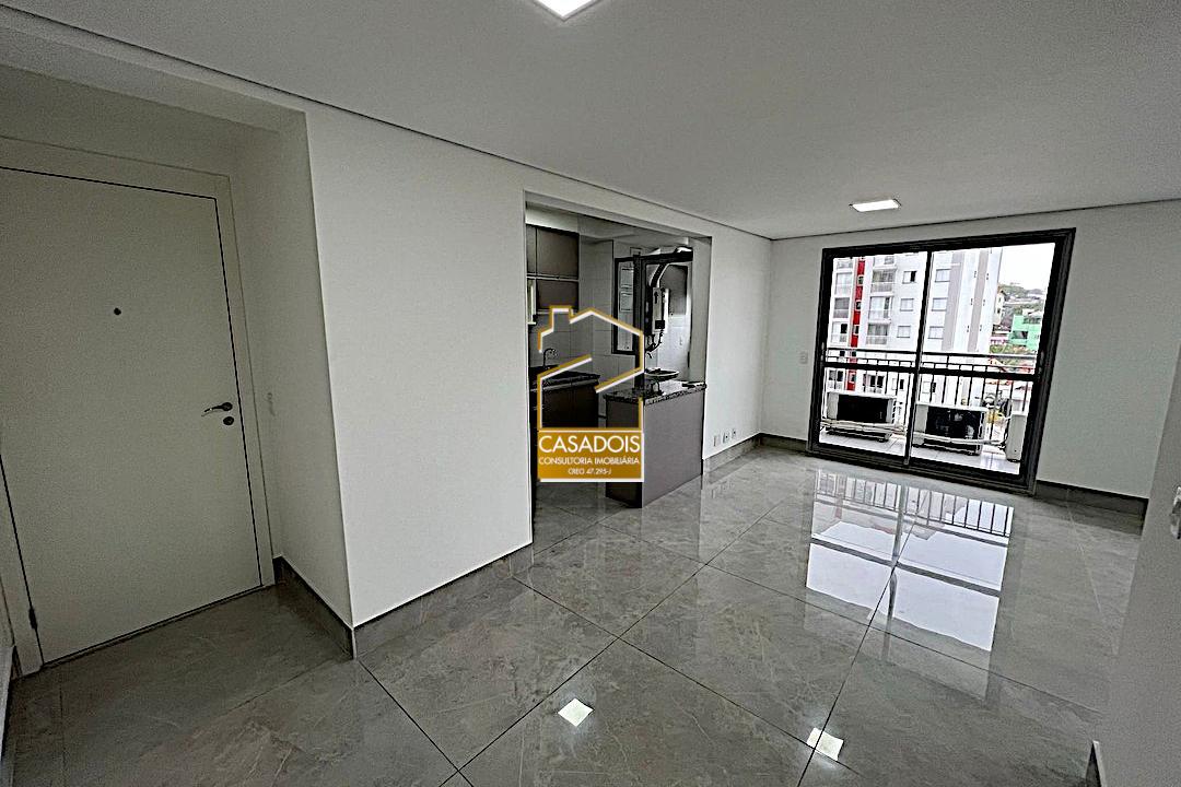 Apartamento à venda com 3 quartos, 65m² - Foto 2