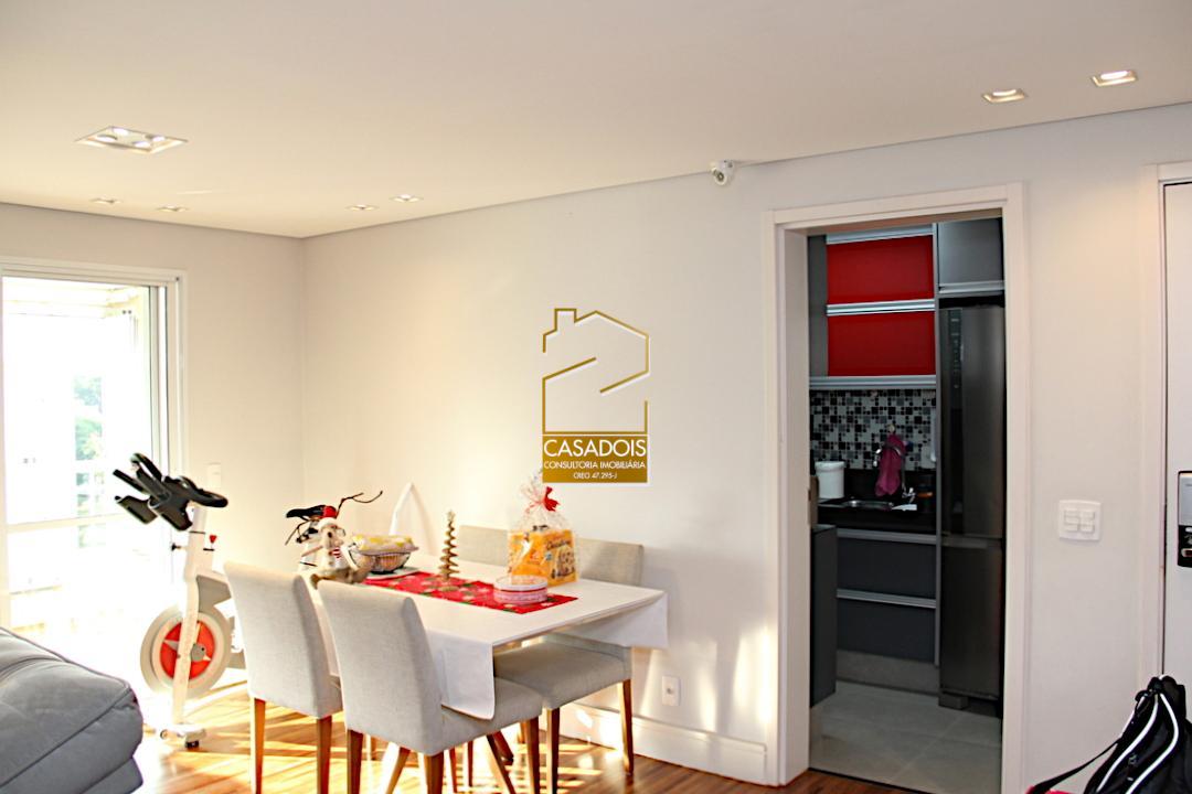 Apartamento à venda com 2 quartos, 81m² - Foto 2