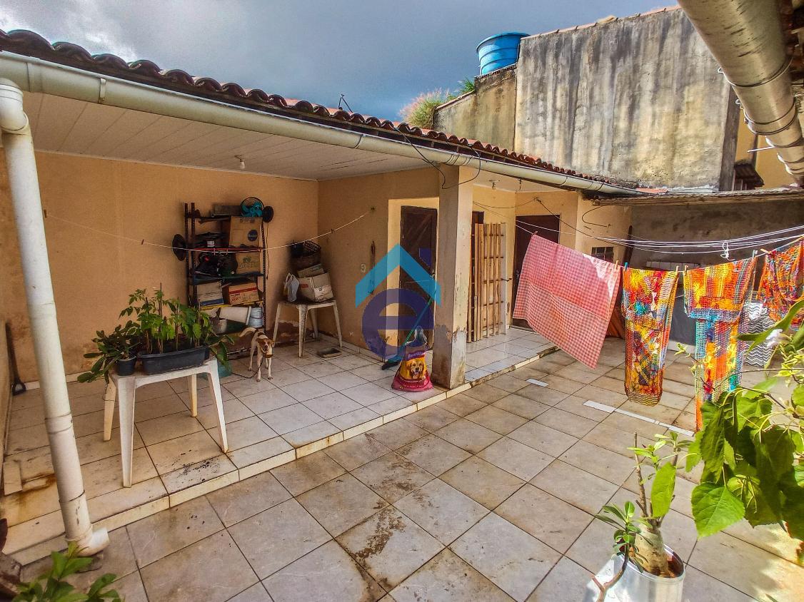 Casa à venda com 4 quartos, 186m² - Foto 10