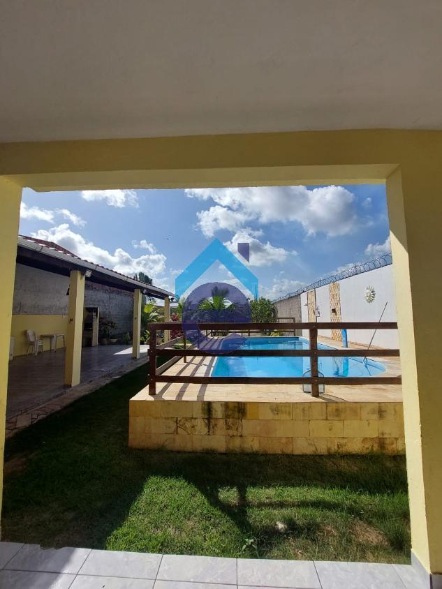 Casa à venda com 4 quartos, 637m² - Foto 2