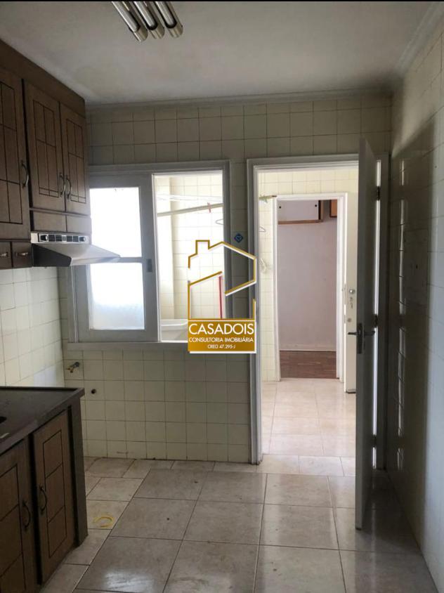 Apartamento à venda com 3 quartos, 113m² - Foto 13