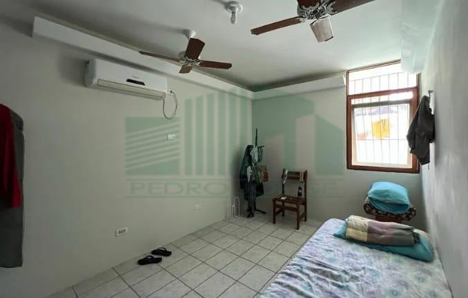 Casa à venda com 5 quartos, 250m² - Foto 14