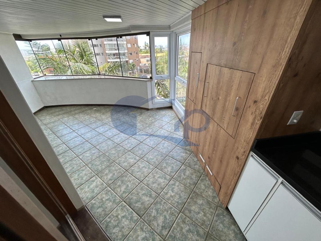 Apartamento à venda com 3 quartos, 167m² - Foto 3