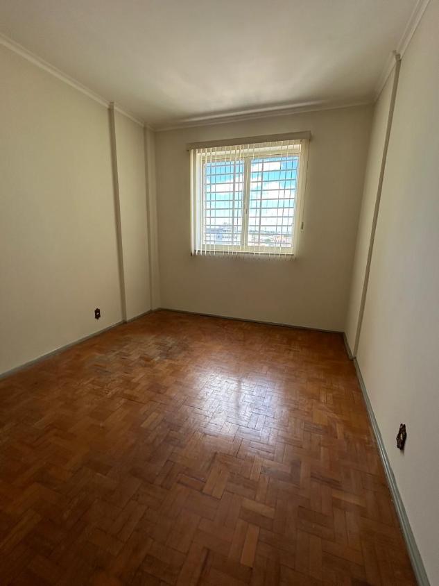 Apartamento à venda com 3 quartos, 156m² - Foto 3