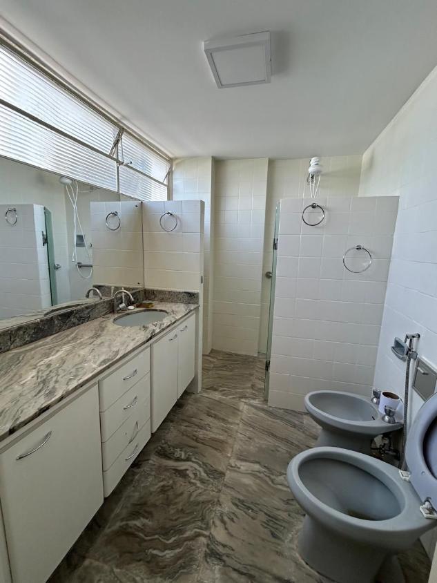 Apartamento à venda com 3 quartos, 156m² - Foto 6