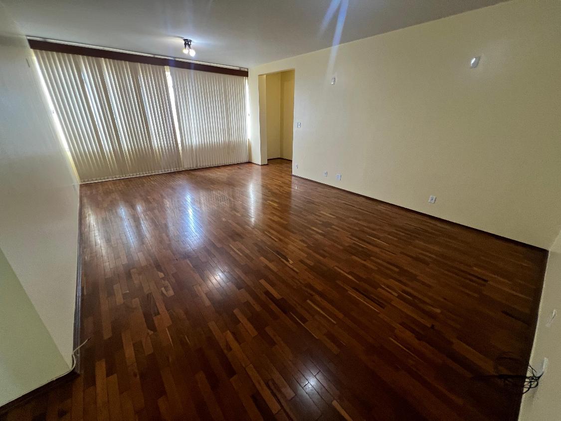 Apartamento à venda com 3 quartos, 156m² - Foto 1