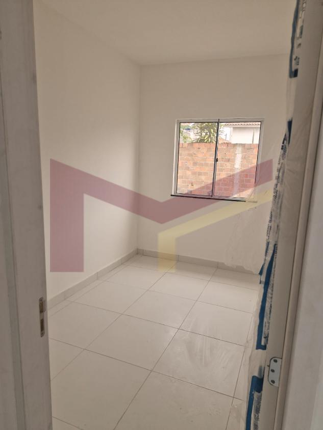 Casa à venda com 2 quartos, 46m² - Foto 9