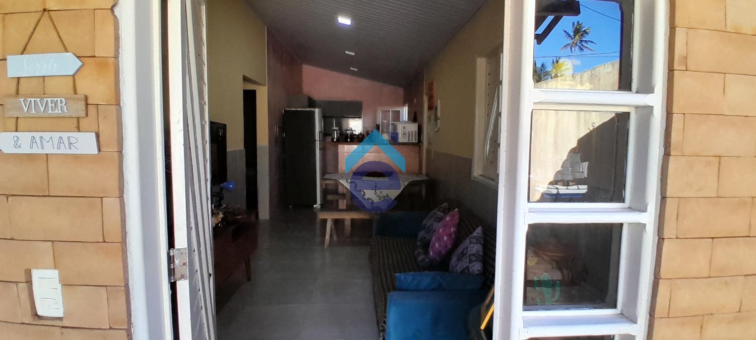 Casa à venda com 2 quartos, 90m² - Foto 1