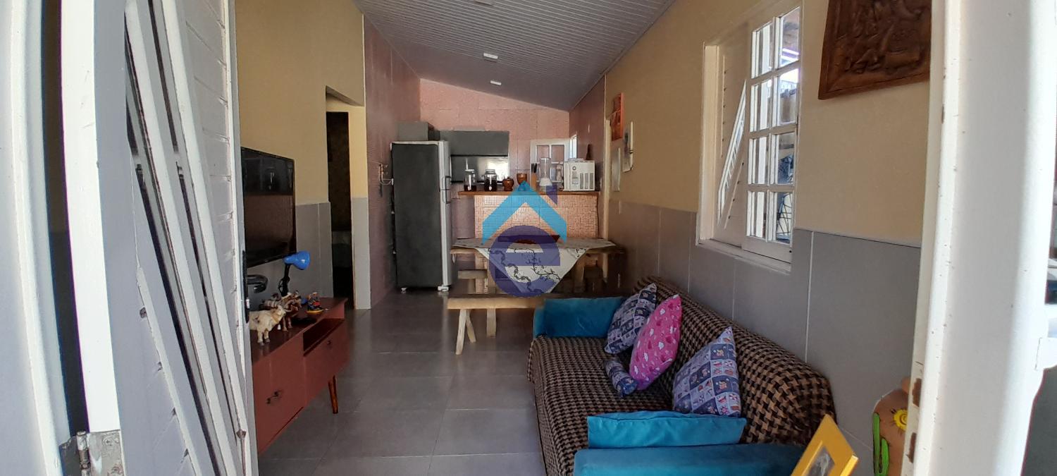 Casa à venda com 2 quartos, 90m² - Foto 5