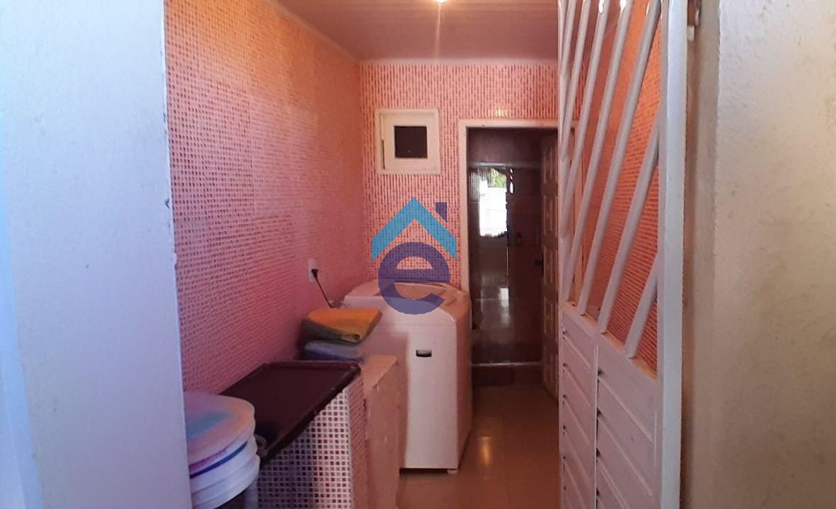 Casa à venda com 2 quartos, 90m² - Foto 16