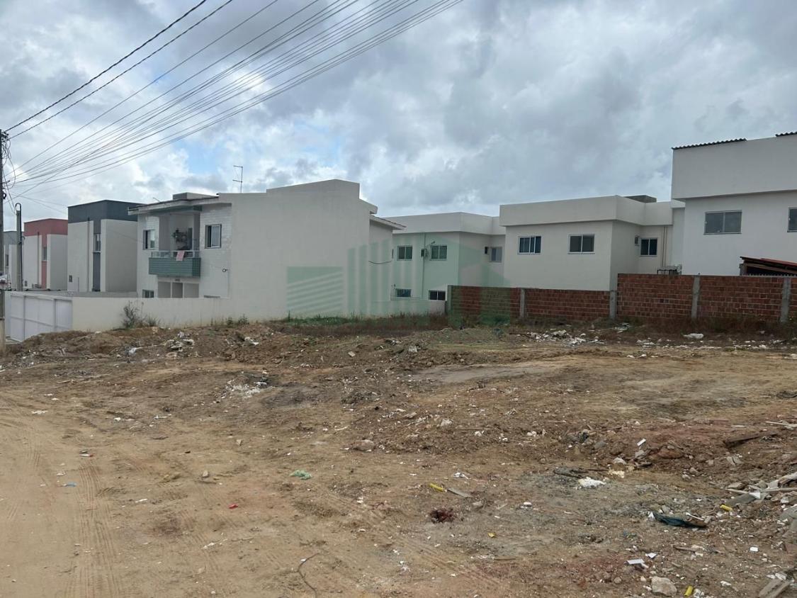 Terreno à venda, 200m² - Foto 1