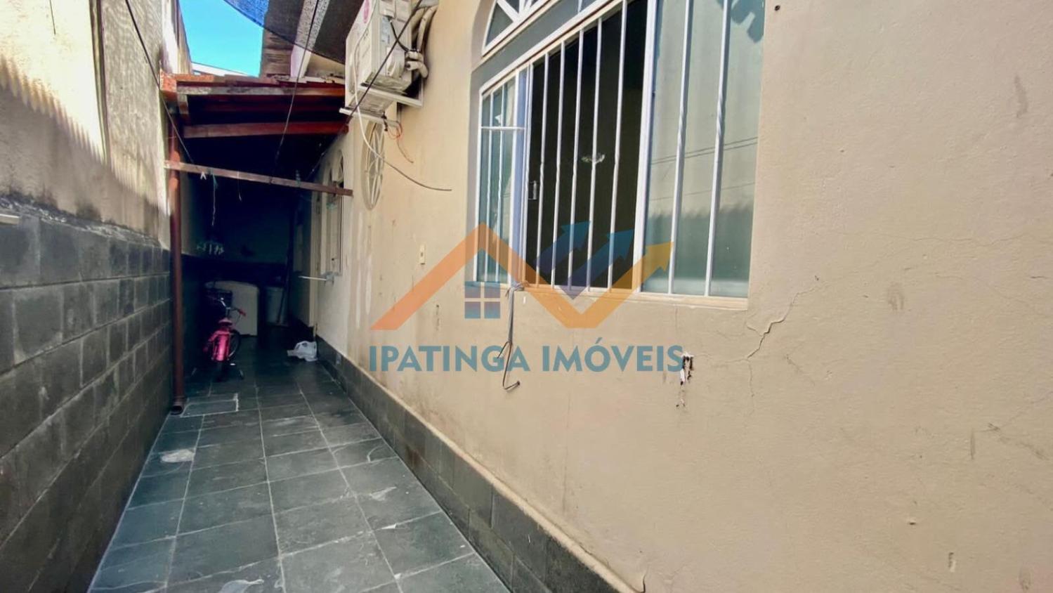 Casa ampla e bem localizada à venda no bairro Iguaçu ? Ipatinga