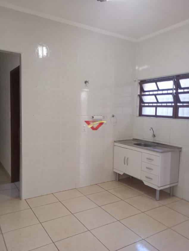 Casa à venda com 2 quartos, 68m² - Foto 6