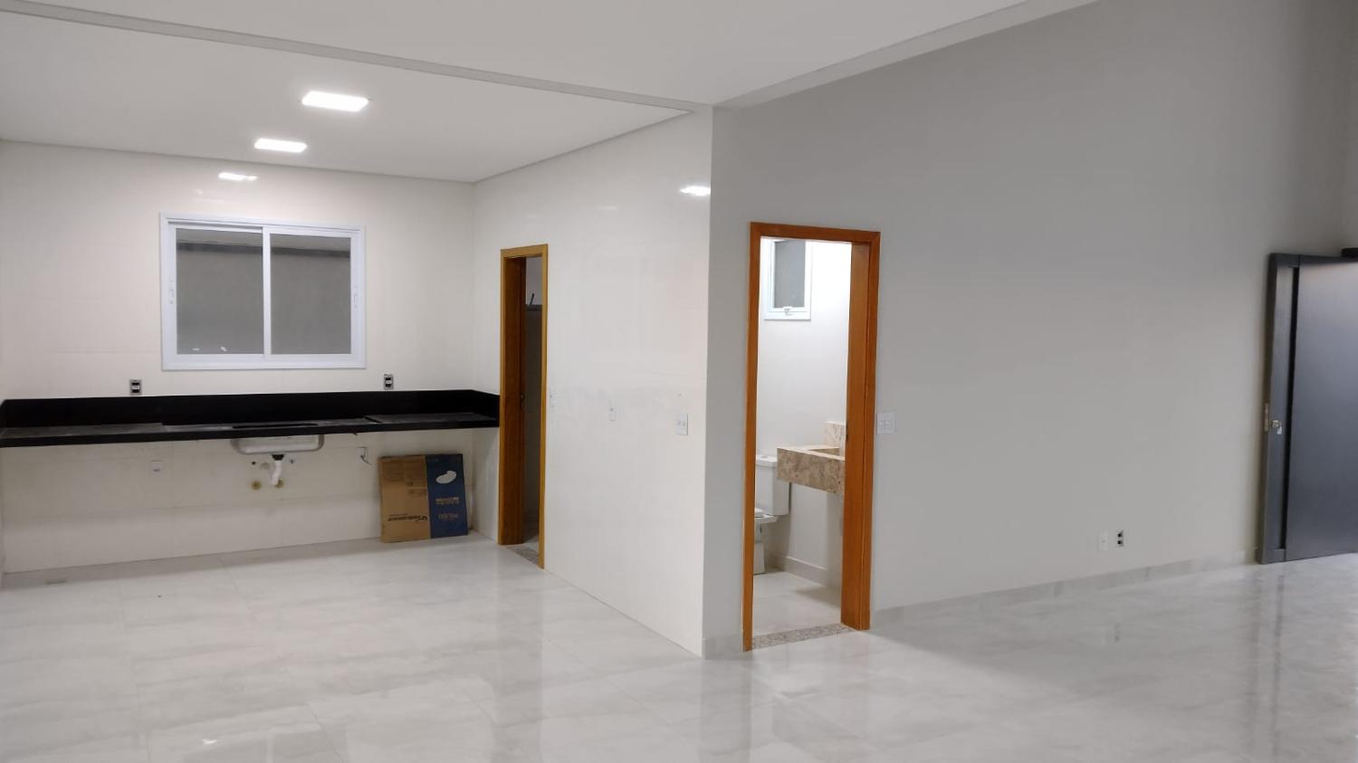 Casa de Condomínio à venda com 3 quartos, 250m² - Foto 4