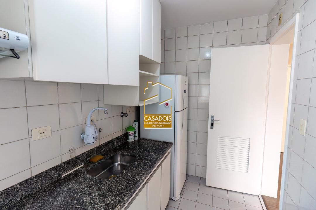 Apartamento para alugar com 1 quarto, 45m² - Foto 12