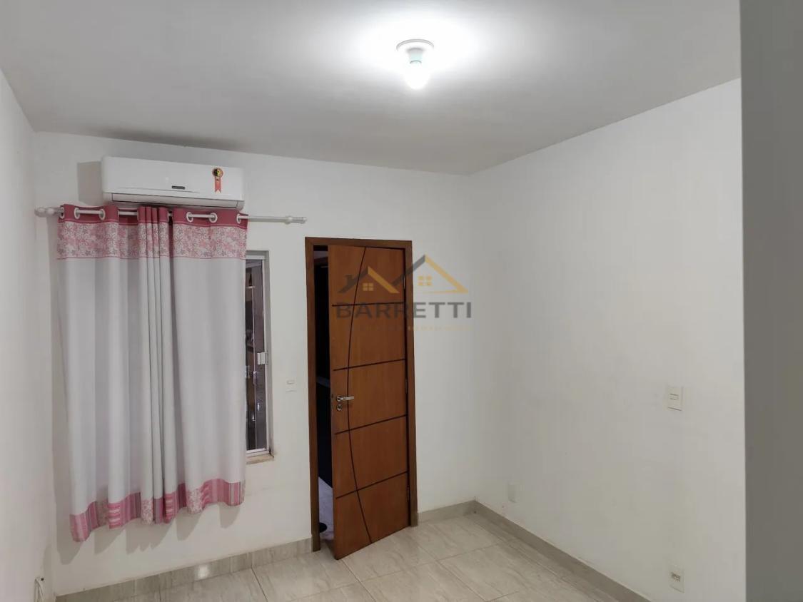 Sobrado à venda com 5 quartos, 200m² - Foto 12