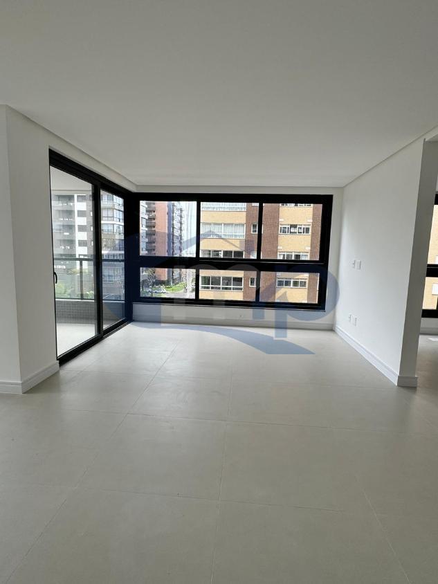 Apartamento à venda com 3 quartos, 117m² - Foto 6