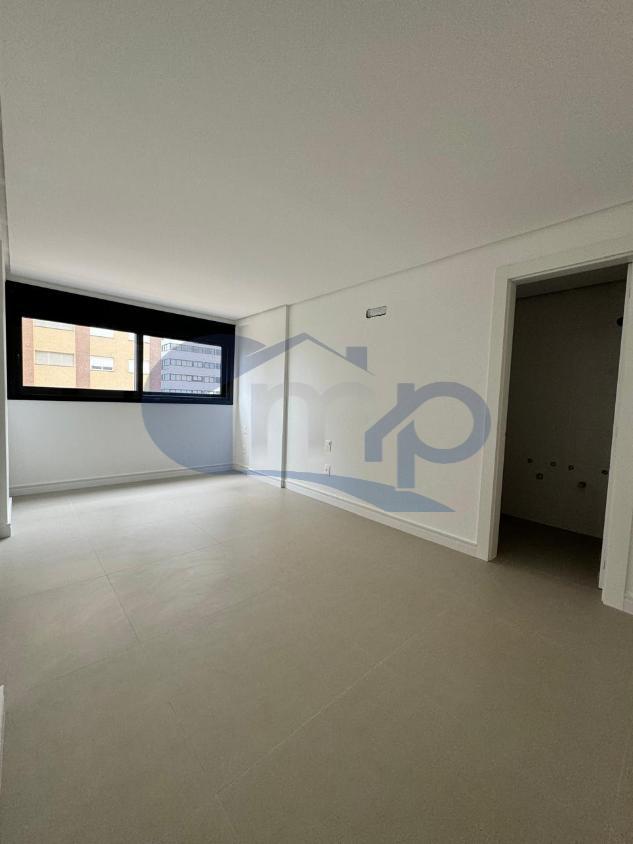 Apartamento à venda com 3 quartos, 117m² - Foto 17