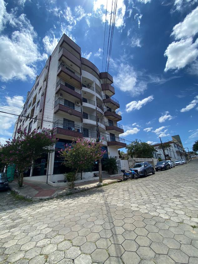 Apartamento à venda com 3 quartos, 98m² - Foto 2